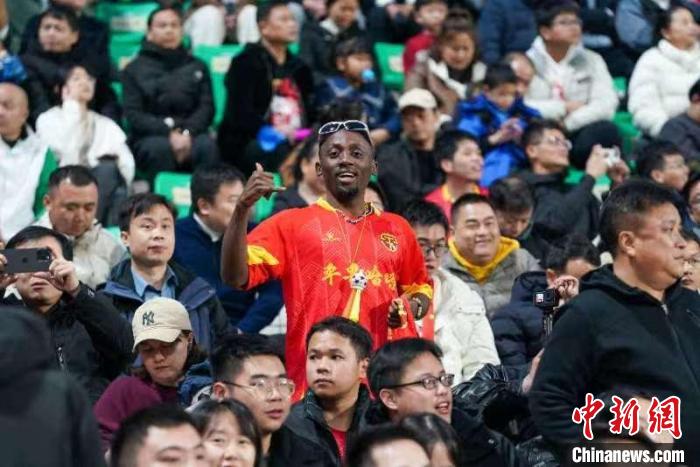 2024中甲揭幕战广西平果哈嘹国晶主场火爆 2-0击败