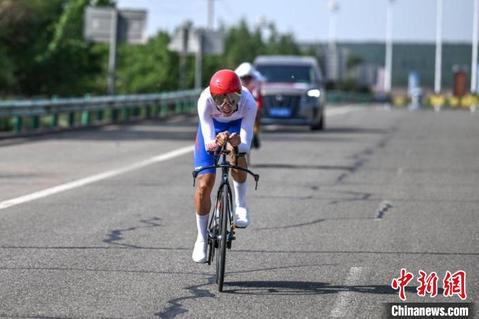 2025年全国公路自行车锦标赛个人计时赛在鄂尔多