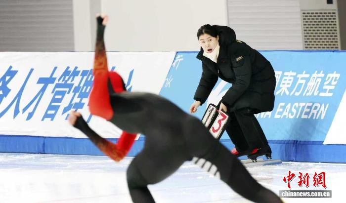 2025-2026全国速滑青年锦标赛黑龙江开赛 380余