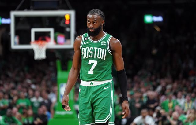 伦纳德45分助快船冲至西部第八，能否重返最佳一