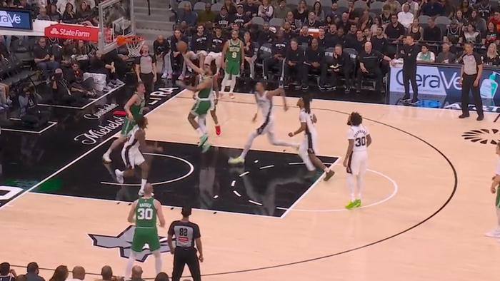 塔图姆复出后凯尔特人攻防全面升级 争冠前景明