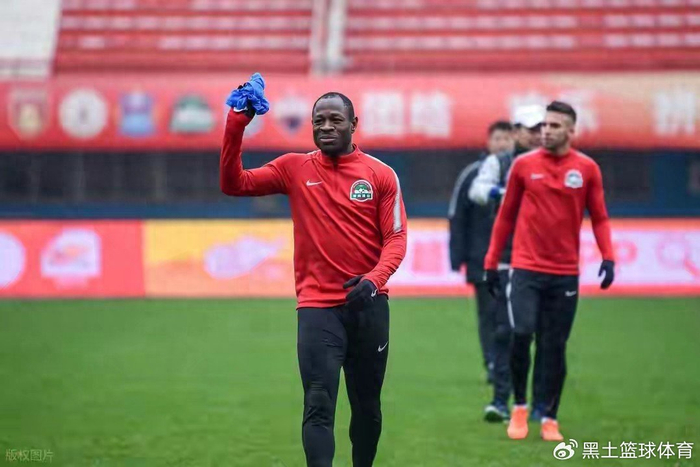 河南队外援策略揭示中超战术变革：身体对抗成