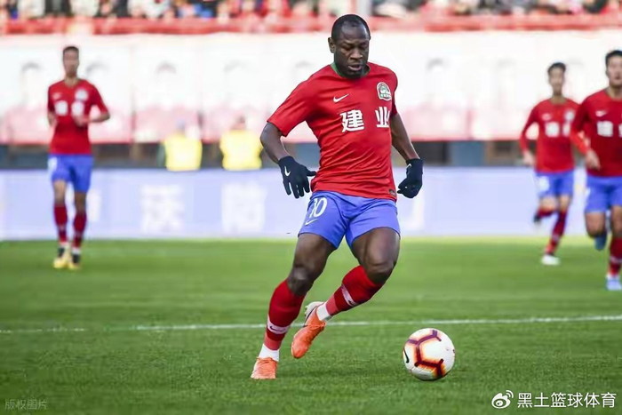 河南队外援策略揭示中超战术变革：身体对抗成