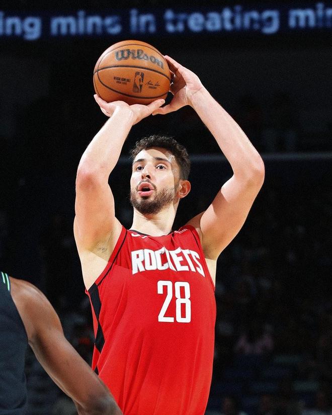 申京爆发砍36+13+7创火箭队史纪录