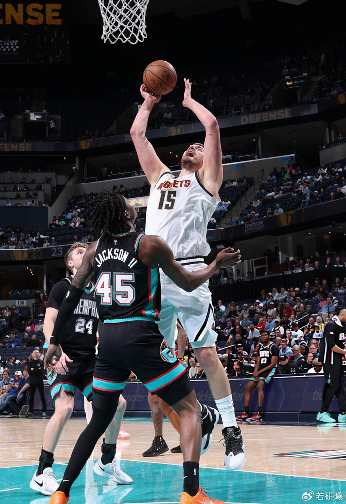 约基奇29+14+9失误创赛季新高 掘金爆冷负灰熊跌至