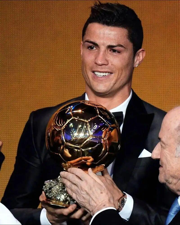 梅西与C罗：重塑足球标准的双雄