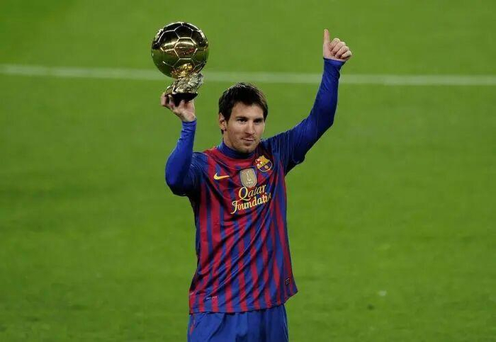 梅西与C罗：重塑足球标准的双雄