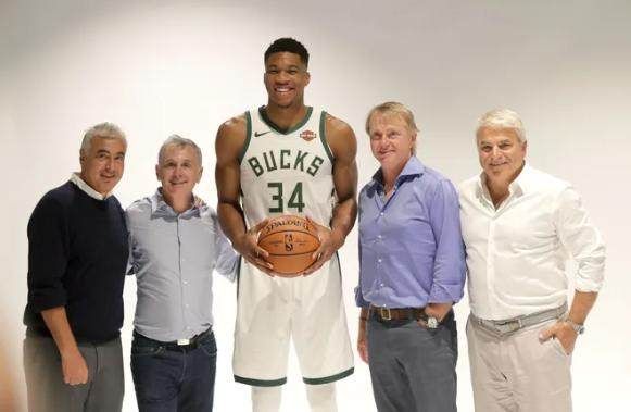 雄鹿字母哥续约决策陷入权力博弈